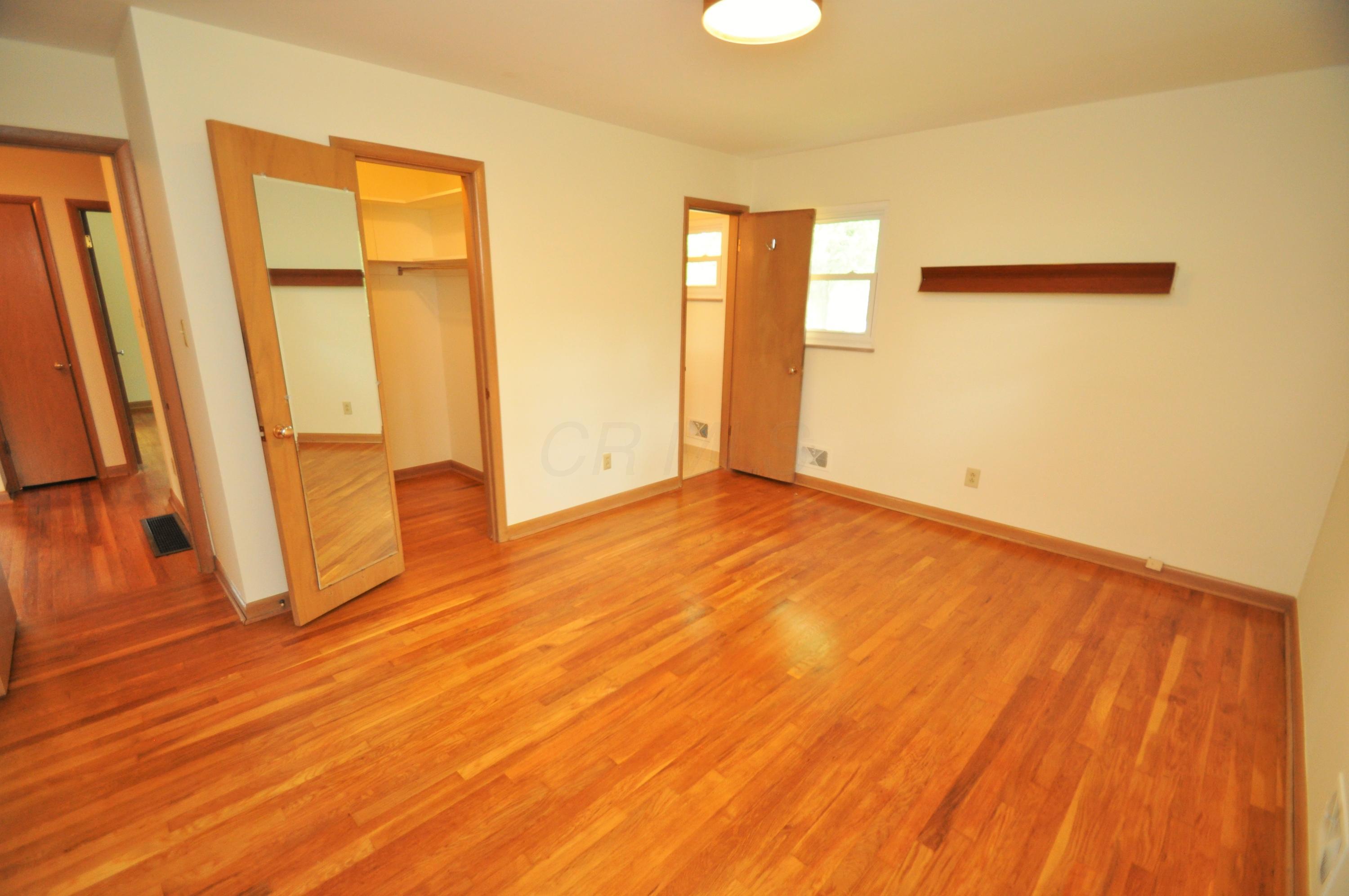 2114 Middlesex Road Columbus, OH 43220 - Photo 31 of 38