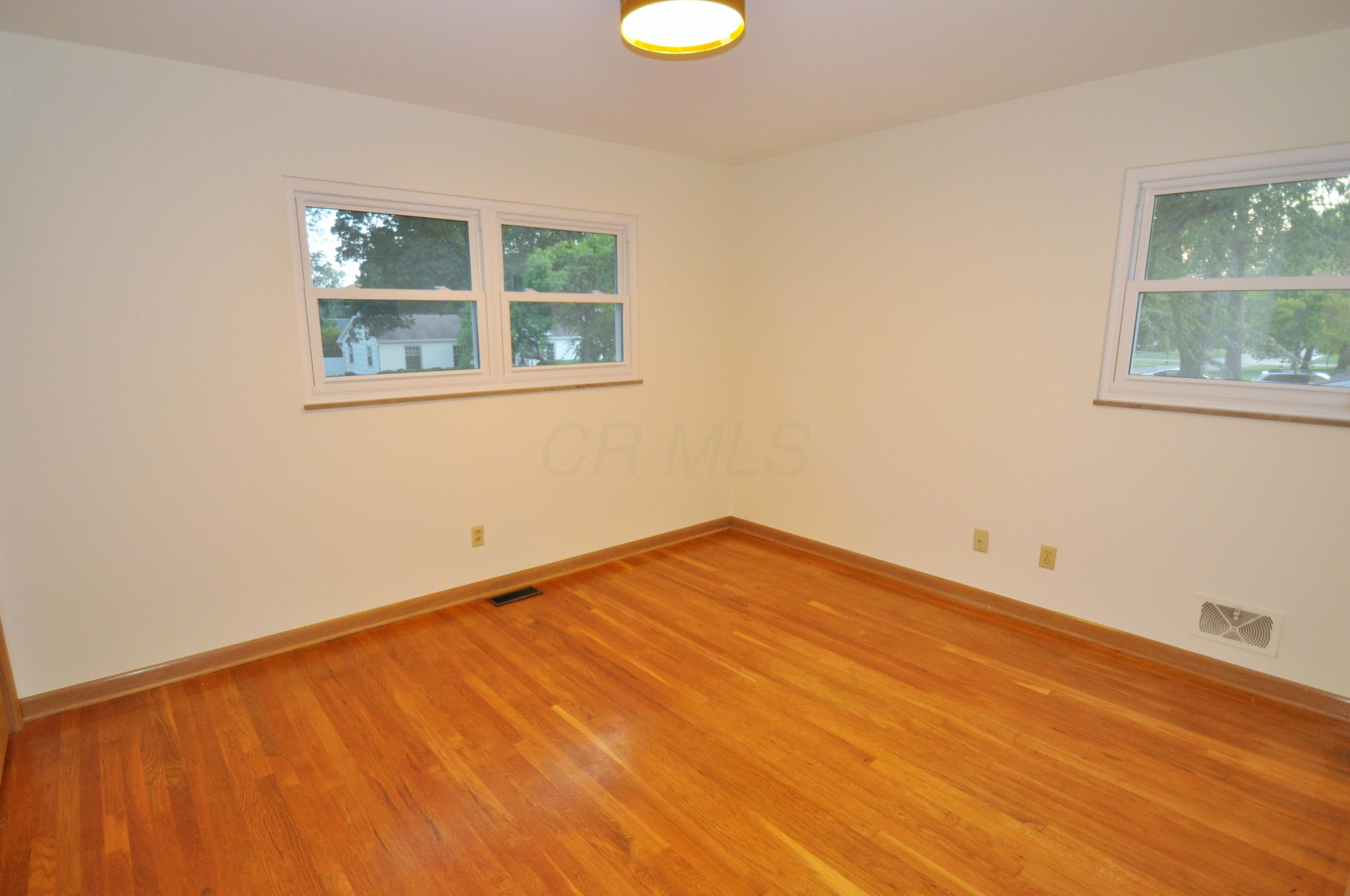 2114 Middlesex Road Columbus, OH 43220 - Photo 34 of 38