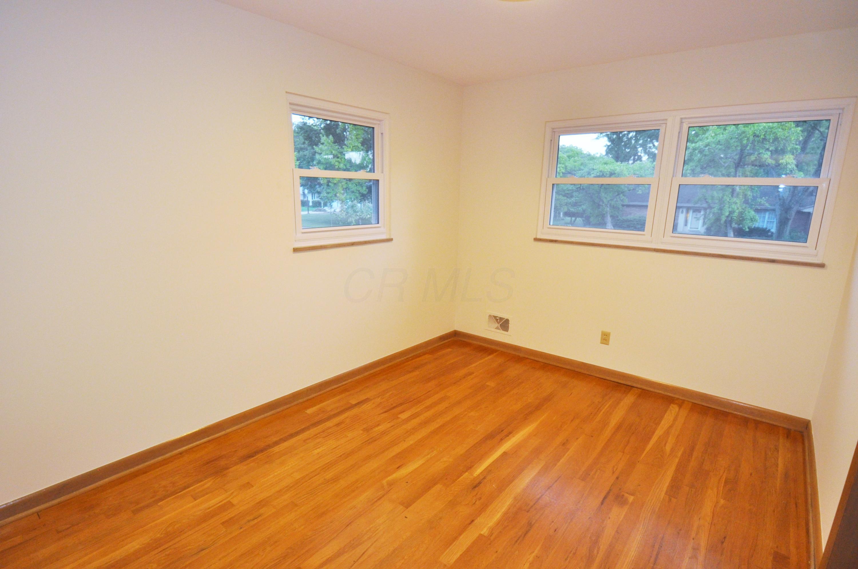 2114 Middlesex Road Columbus, OH 43220 - Photo 35 of 38