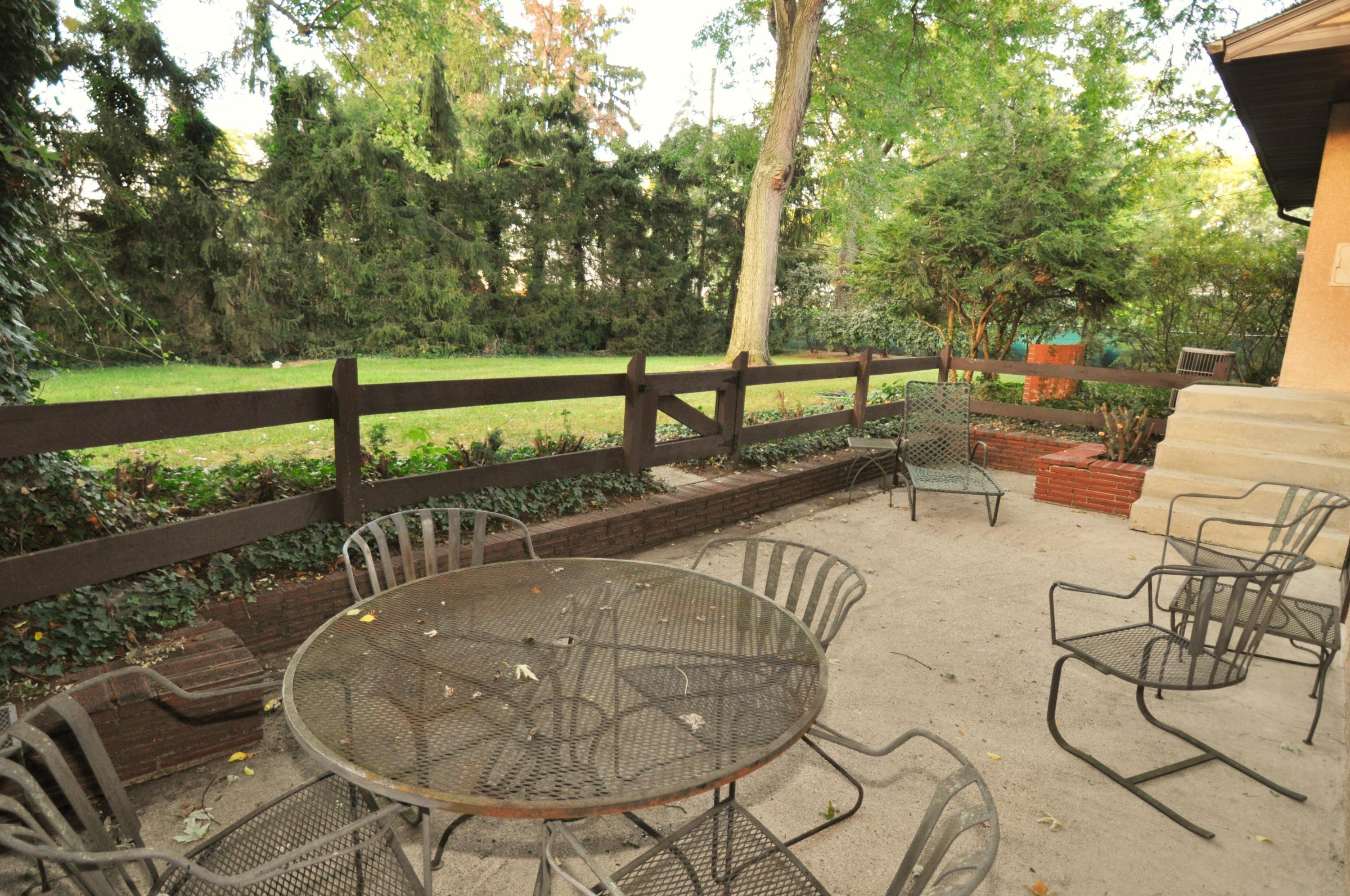 2114 Middlesex Road Columbus, OH 43220 - Photo 5 of 38