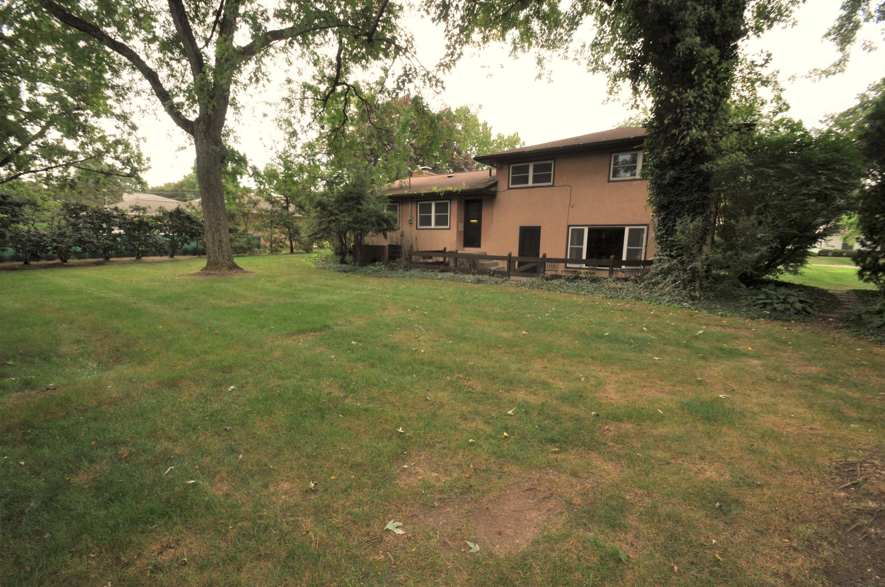 2114 Middlesex Road Columbus, OH 43220 - Photo 6 of 38