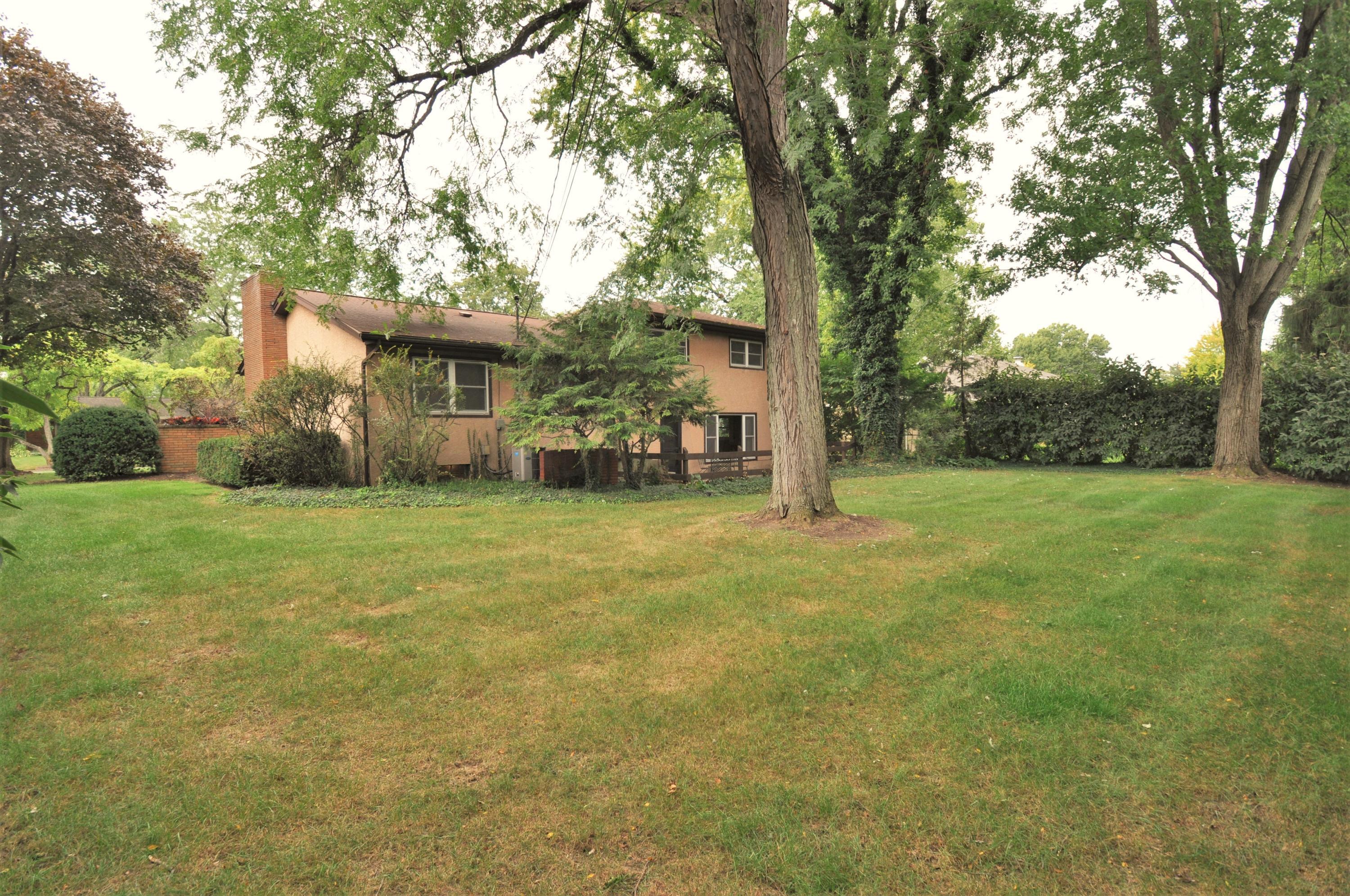 2114 Middlesex Road Columbus, OH 43220 - Photo 7 of 38