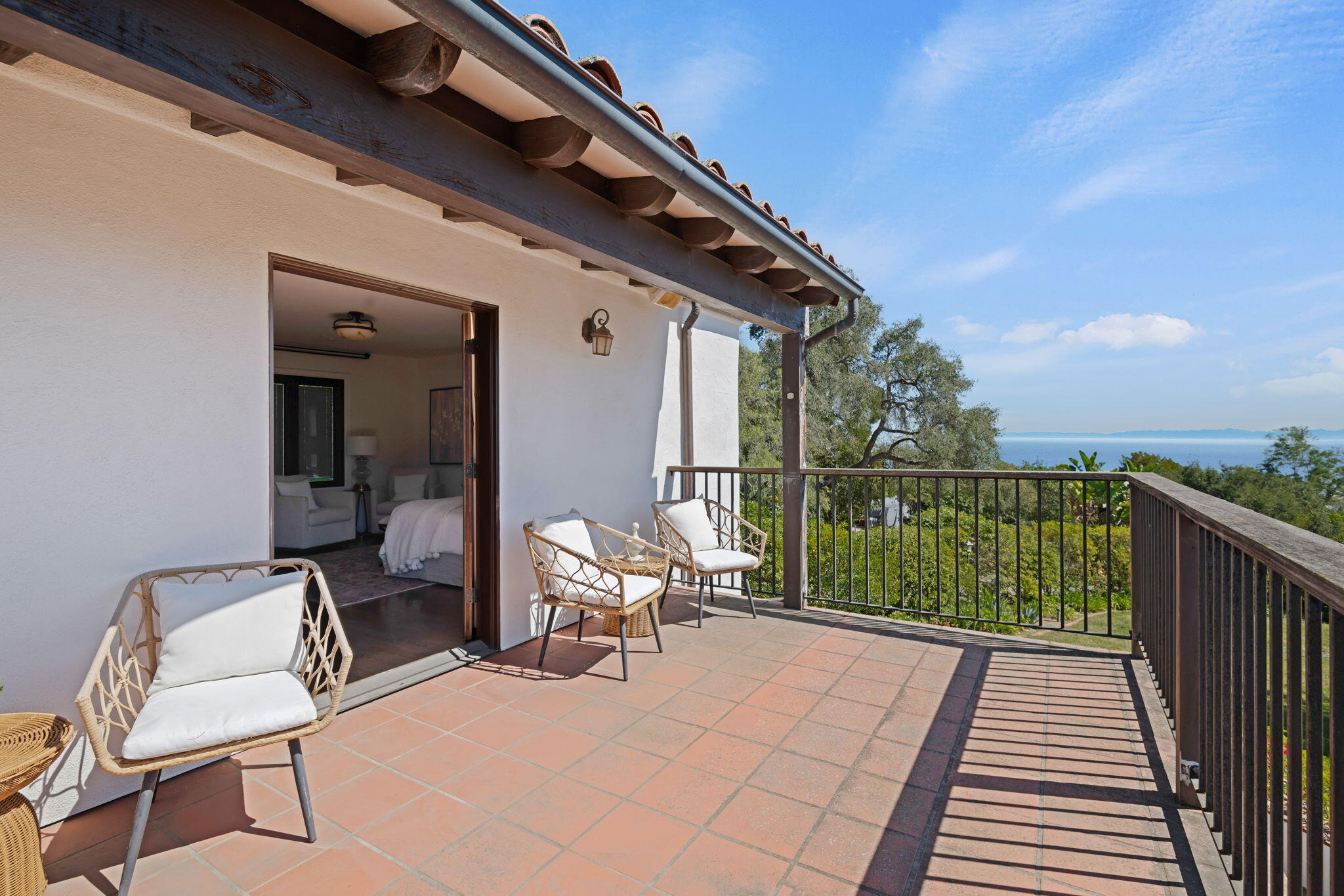 1021 Las Alturas Road Santa Barbara, CA 93103 - Photo 33 of 48 05-Balcony