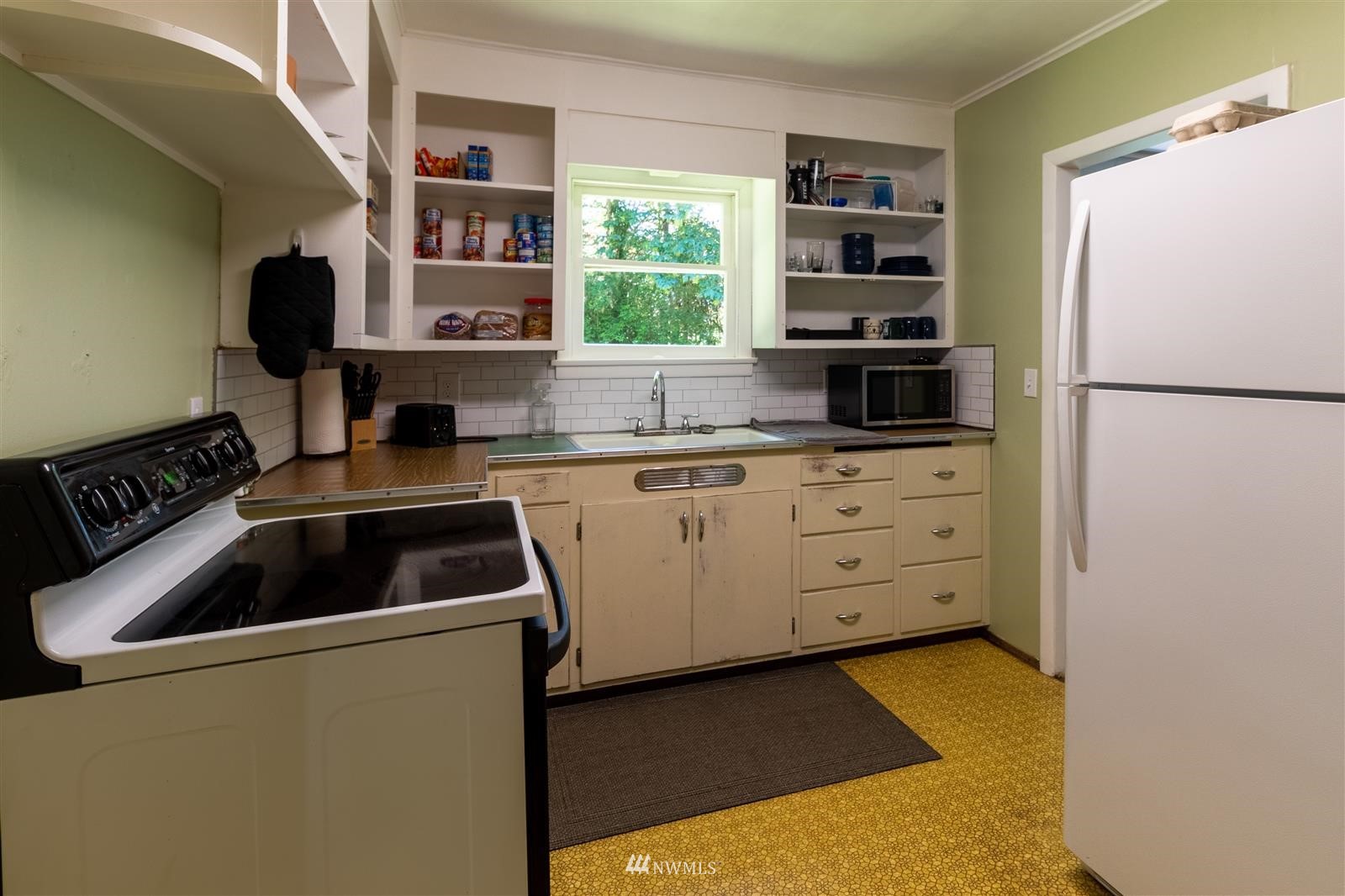 941 Silverbrook Road Randle, WA 98377 - Photo 10 of 34