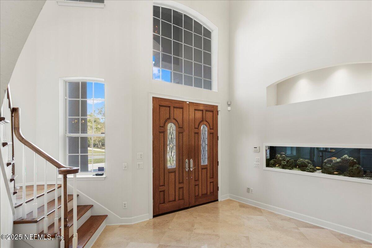 9919 Blakeford Mill Road Jacksonville, FL 32256 - Photo 12 of 88 Entry and fishtank