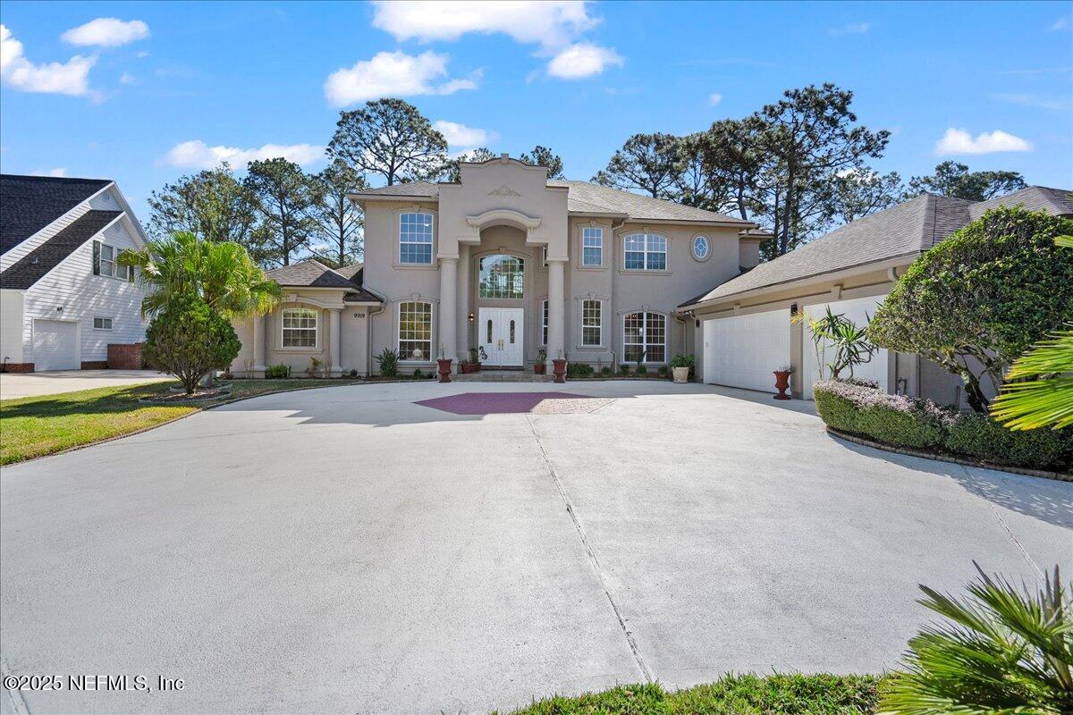 9919 Blakeford Mill Road Jacksonville, FL 32256 - Photo 3 of 88 Plenty of room for guests