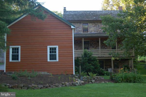 2551 Camp Road Manheim, PA 17545 - Photo 2 of 32