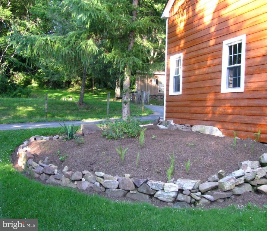 2551 Camp Road Manheim, PA 17545 - Photo 15 of 32