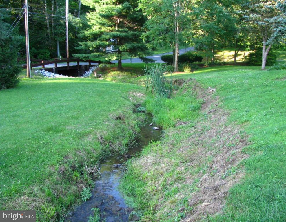 2551 Camp Road Manheim, PA 17545 - Photo 8 of 32