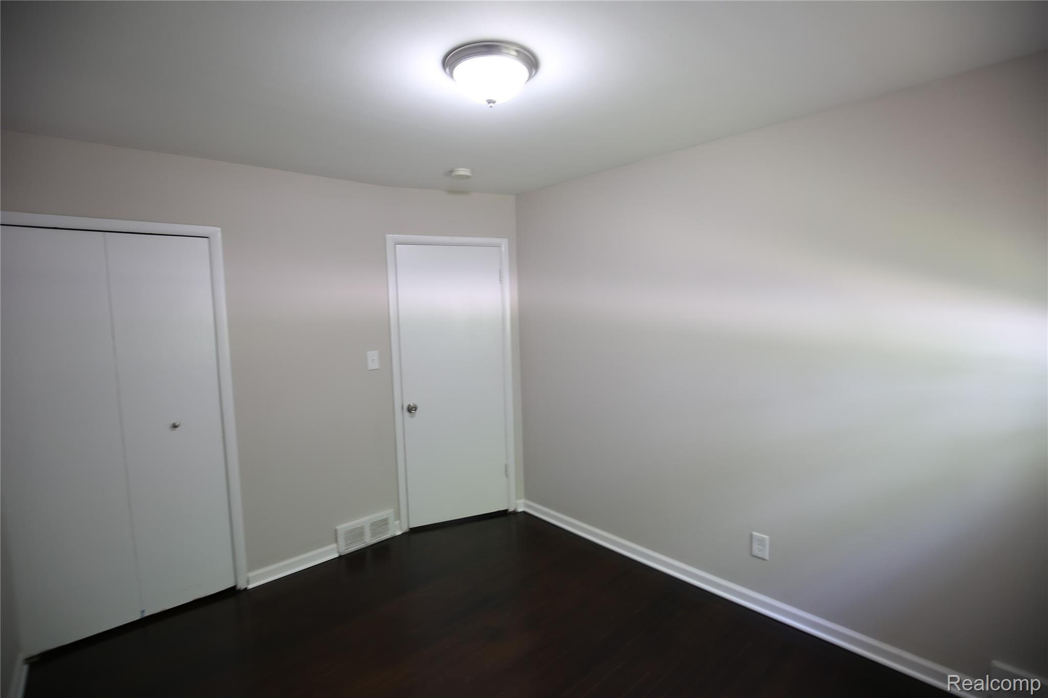 5258 McKinley Road Warren, MI 48091 - Photo 7 of 16 IMG_6806.JPG