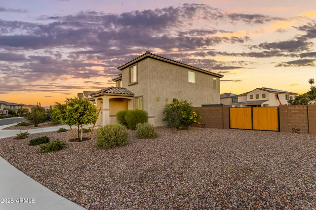 $470,000 | 32209 Daylight Drive, San Tan Valley, AZ 85144
