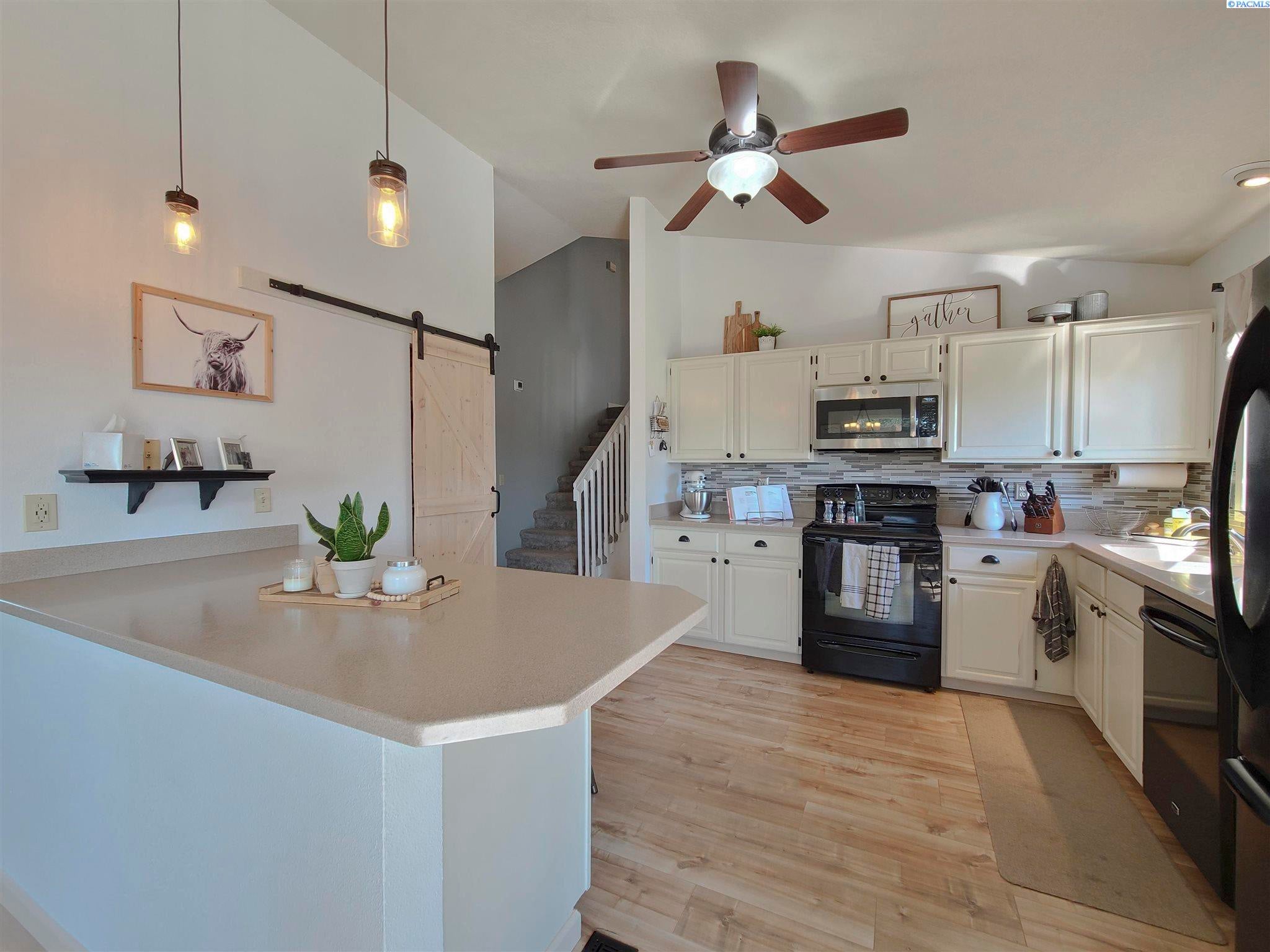 274 Rachel Road Kennewick, WA 99338 - Photo 7 of 30 Gallery Image 7