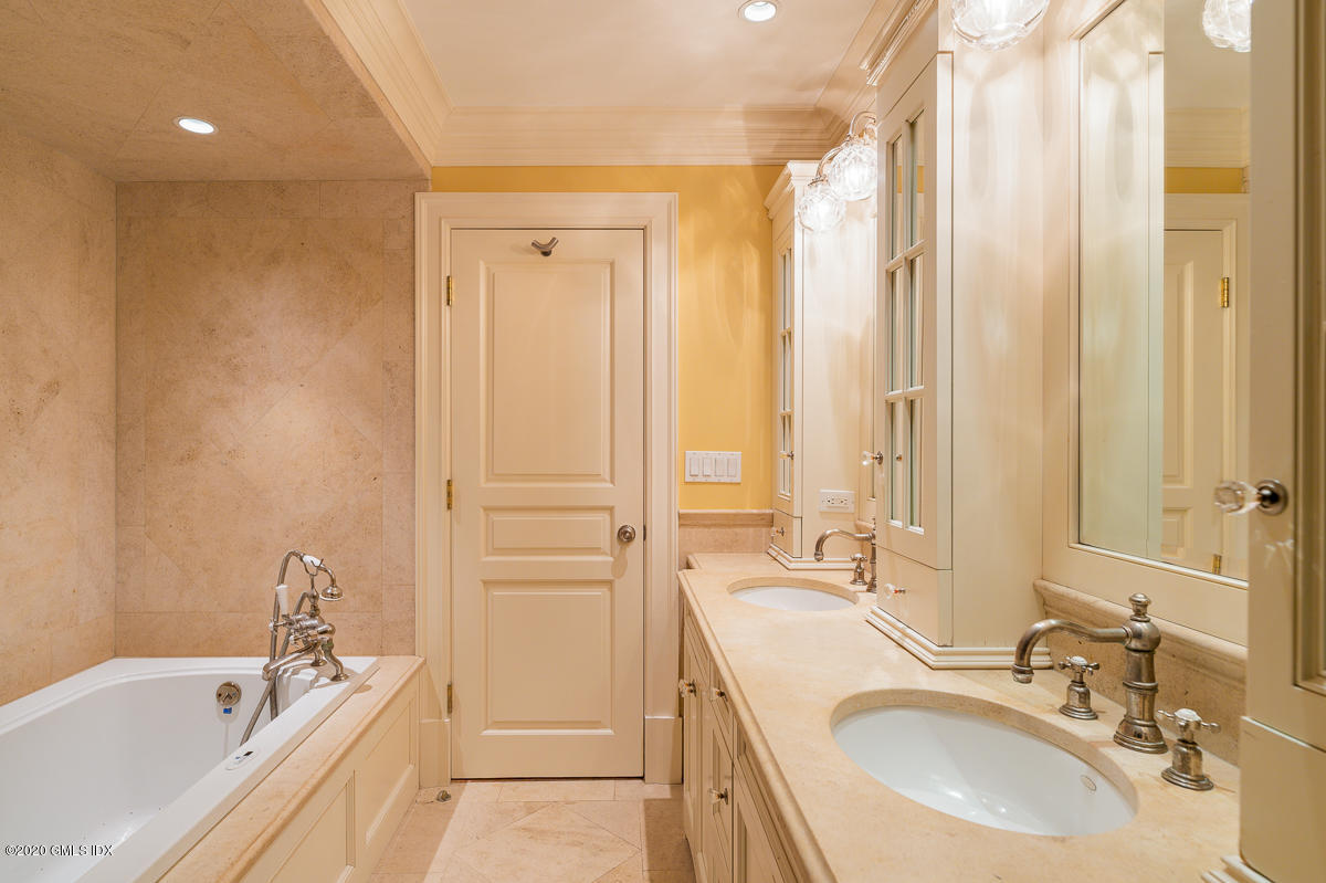 124 Foxwood Road Stamford, CT 06903 - Photo 31 of 58 _DSC2084-Edit