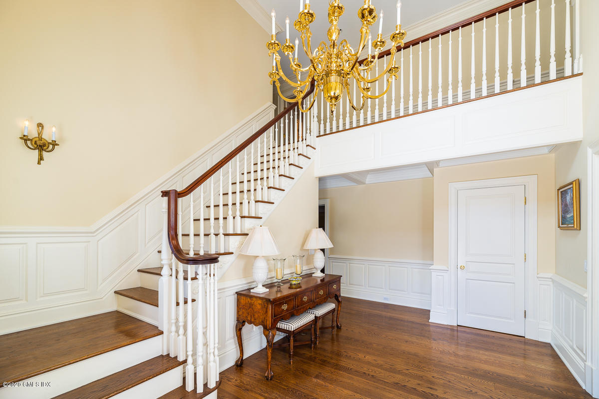 124 Foxwood Road Stamford, CT 06903 - Photo 8 of 58 _DSC1923merge-Edit