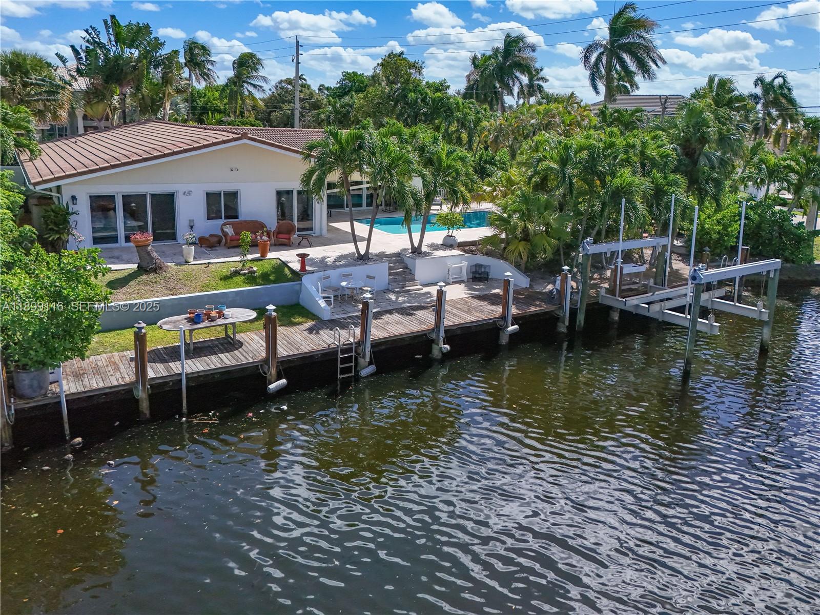 3901 Northeast 25th Avenue Lighthouse Point, FL 33064 - Photo 3 of 27