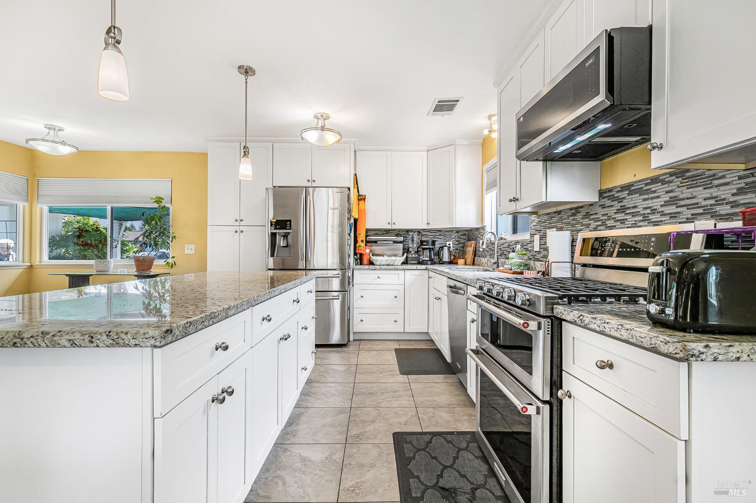 5105 Silver Lake Drive Santa Rosa, CA 95409 - Photo 12 of 36