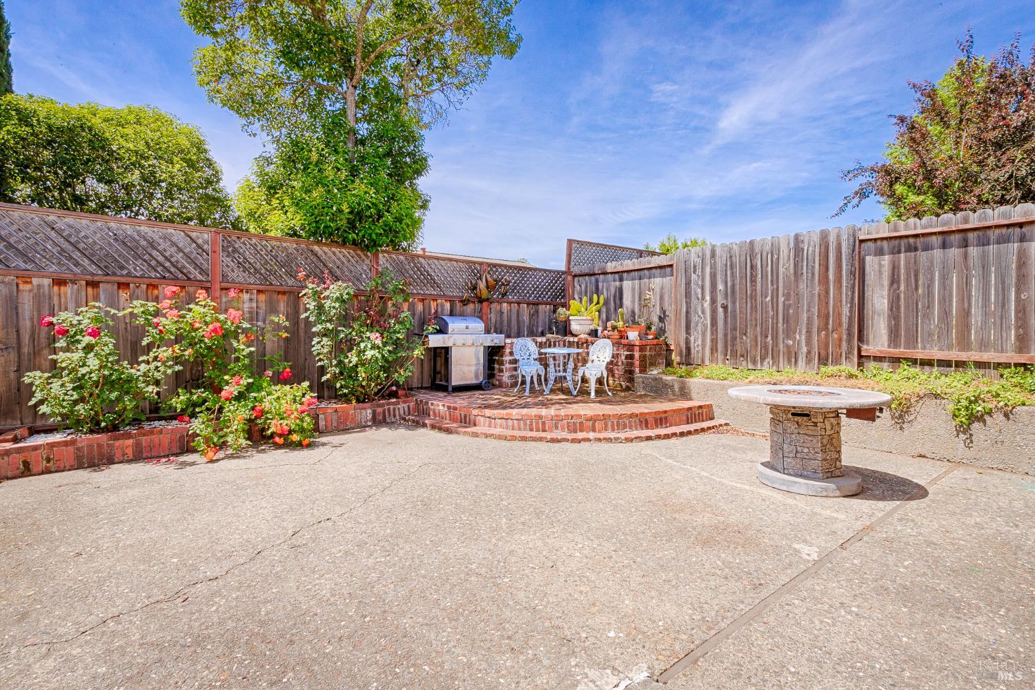 5105 Silver Lake Drive Santa Rosa, CA 95409 - Photo 25 of 36