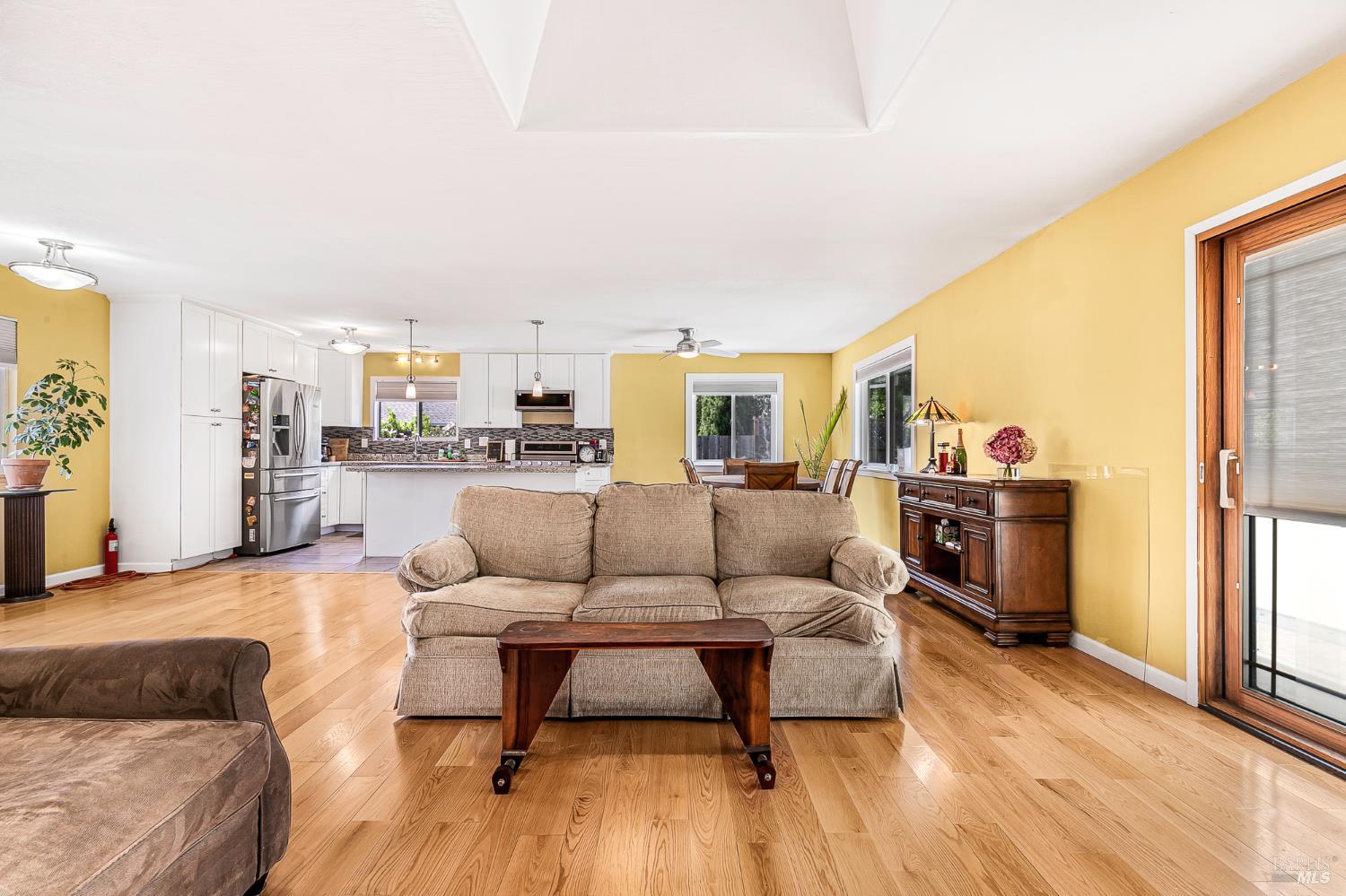 5105 Silver Lake Drive Santa Rosa, CA 95409 - Photo 4 of 36