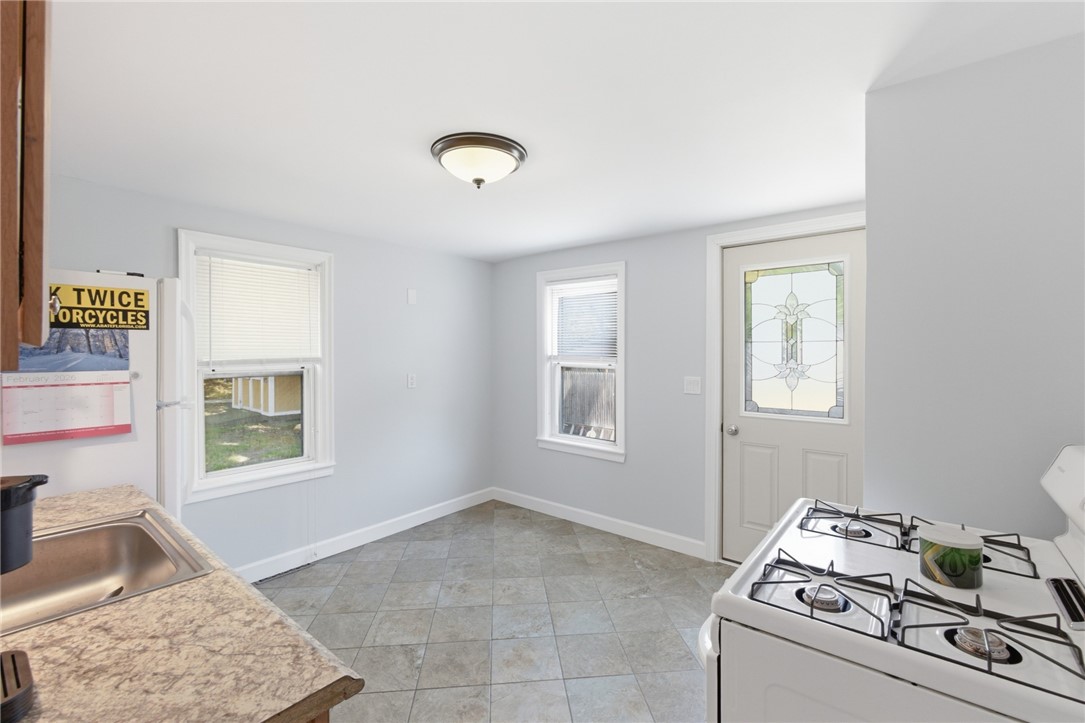 53 Norfolk Road Warwick, RI 02886 - Photo 16 of 31 Gallery Image 16