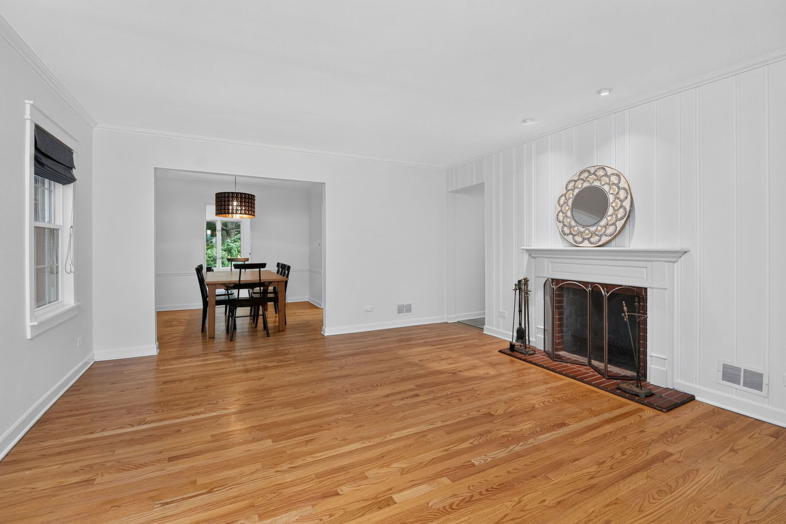 14 Walnut Road Glen Ellyn, IL 60137 - Photo 4 of 27