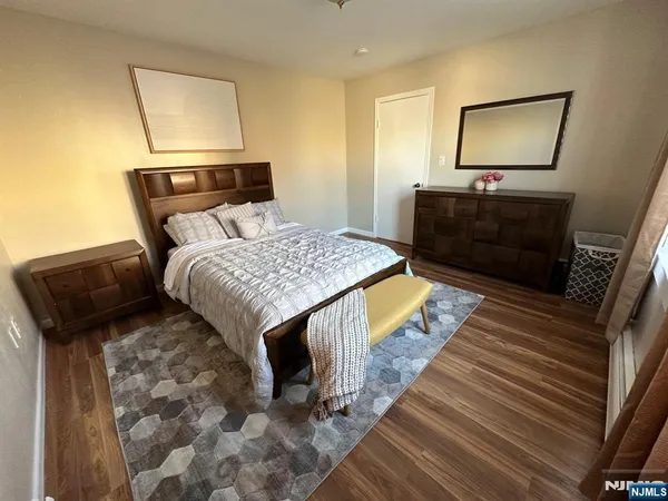 $1,850 | 138 Park Avenue, East Rutherford, NJ 07073