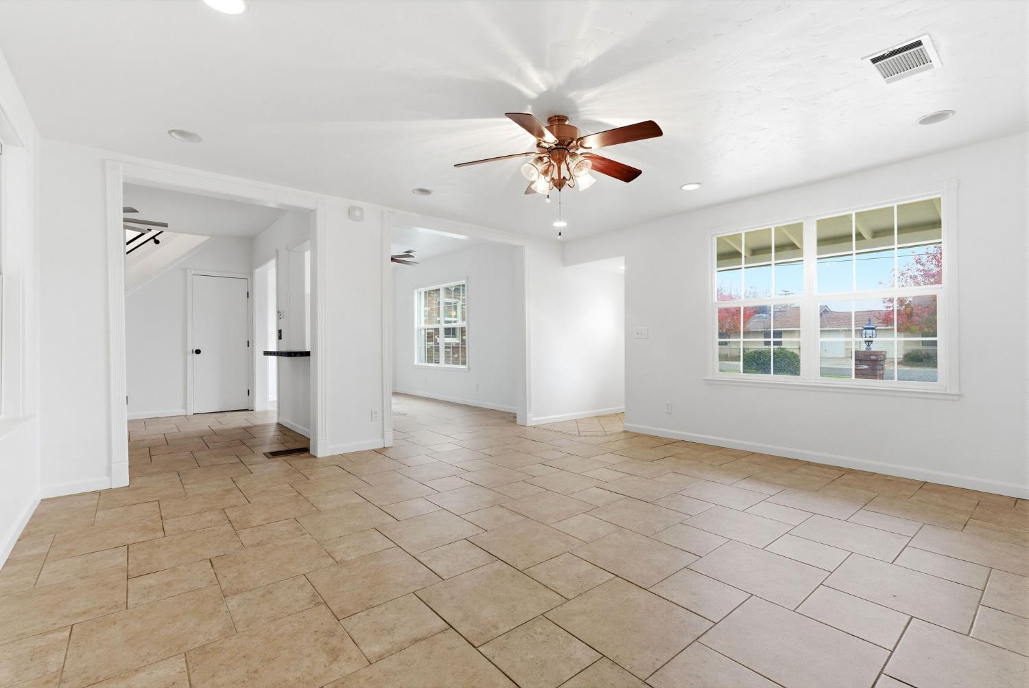 2111 Carter Way Hanford, CA 93230 - Photo 19 of 68