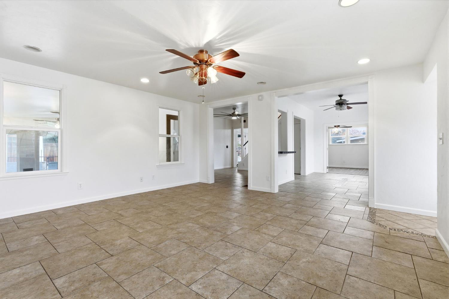 2111 Carter Way Hanford, CA 93230 - Photo 20 of 68