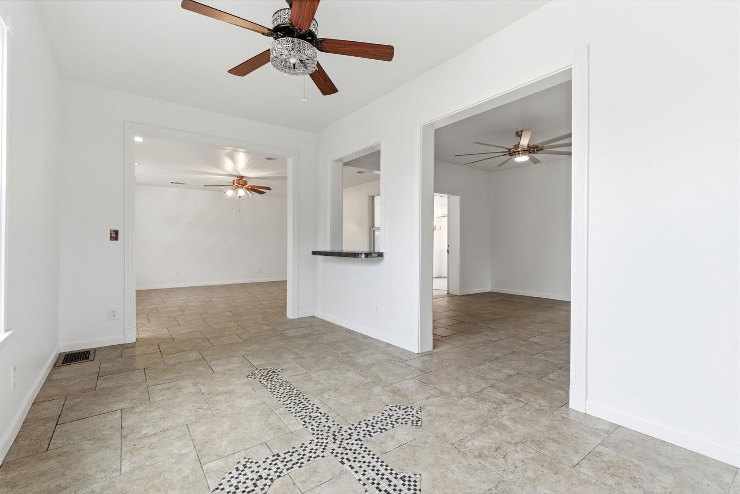 2111 Carter Way Hanford, CA 93230 - Photo 25 of 68