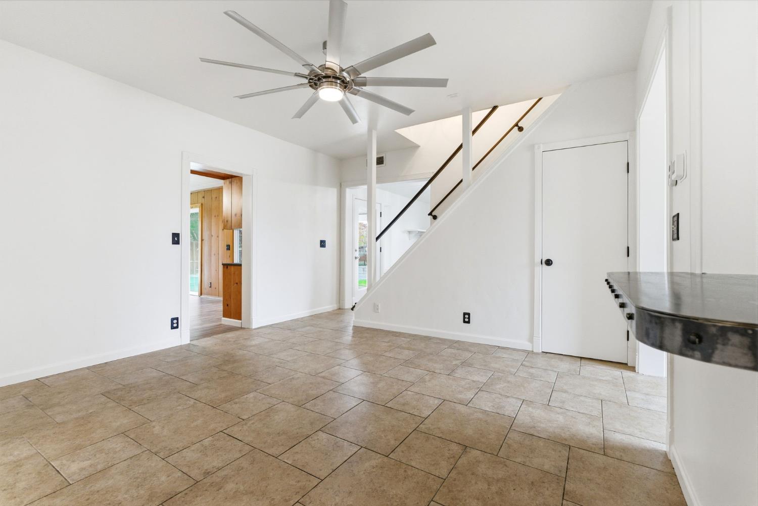 2111 Carter Way Hanford, CA 93230 - Photo 29 of 68