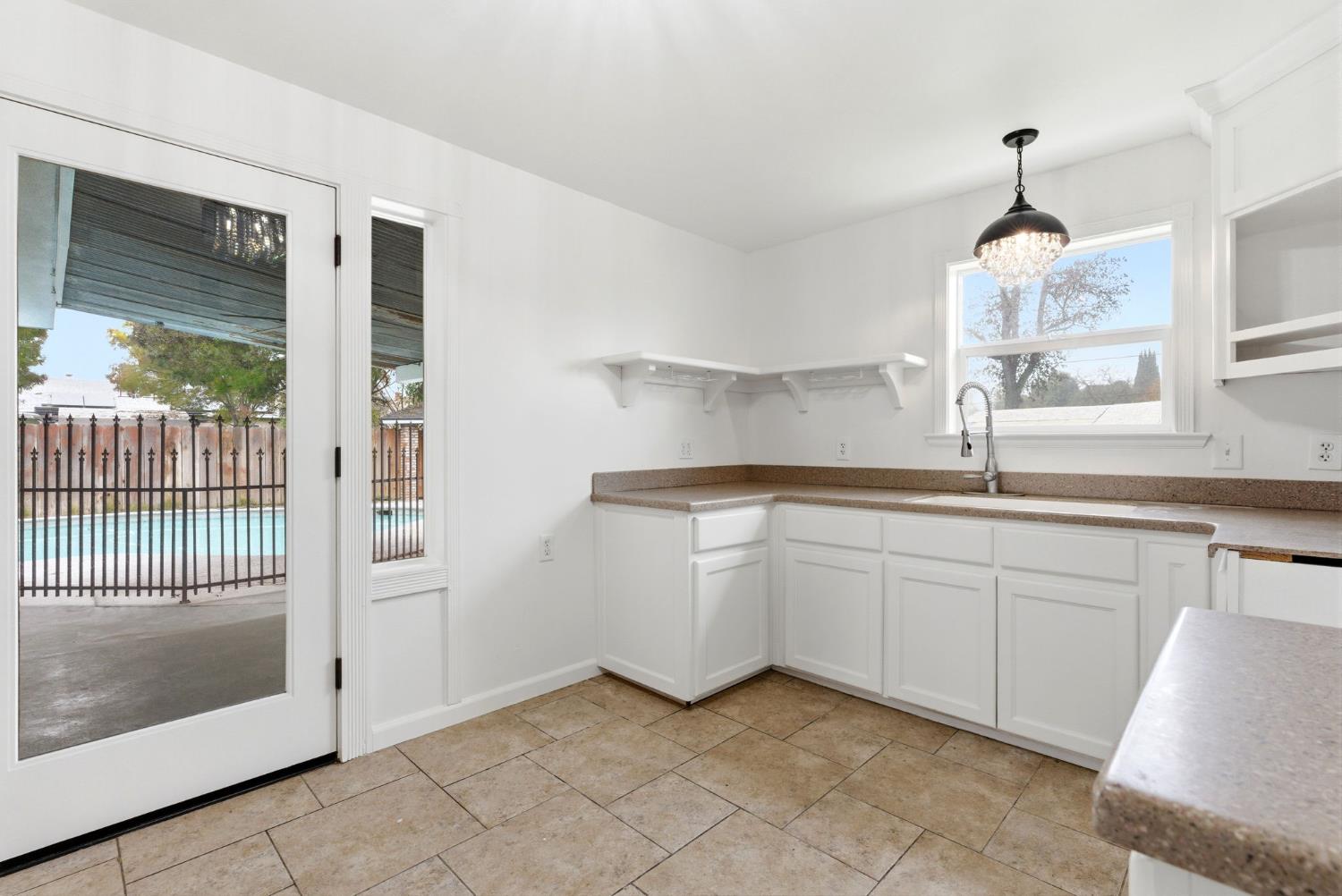 2111 Carter Way Hanford, CA 93230 - Photo 31 of 68