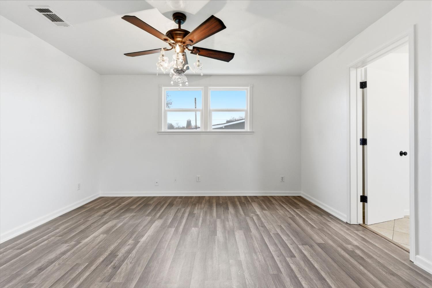 2111 Carter Way Hanford, CA 93230 - Photo 33 of 68