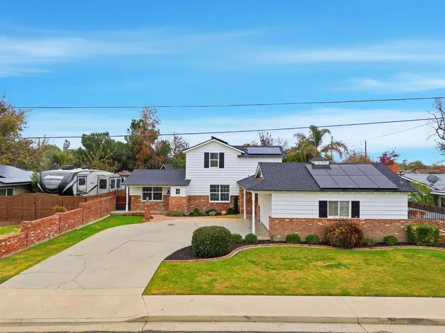 $385,000 | 2111 Carter Way, Hanford, CA 93230