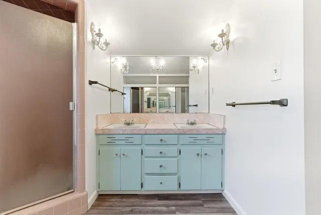 $385,000 | 2111 Carter Way, Hanford, CA 93230