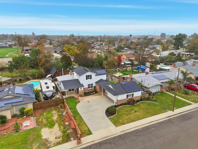 $385,000 | 2111 Carter Way, Hanford, CA 93230
