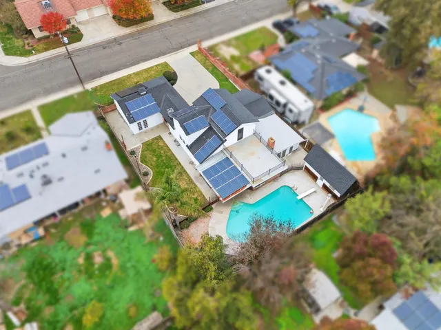 $385,000 | 2111 Carter Way, Hanford, CA 93230