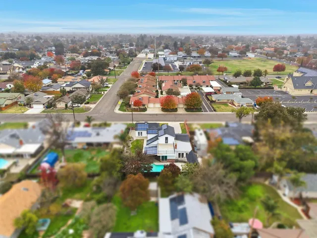 $385,000 | 2111 Carter Way, Hanford, CA 93230