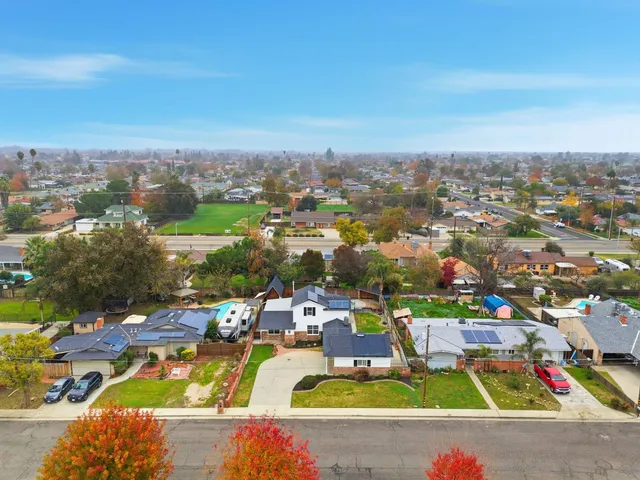 $385,000 | 2111 Carter Way, Hanford, CA 93230