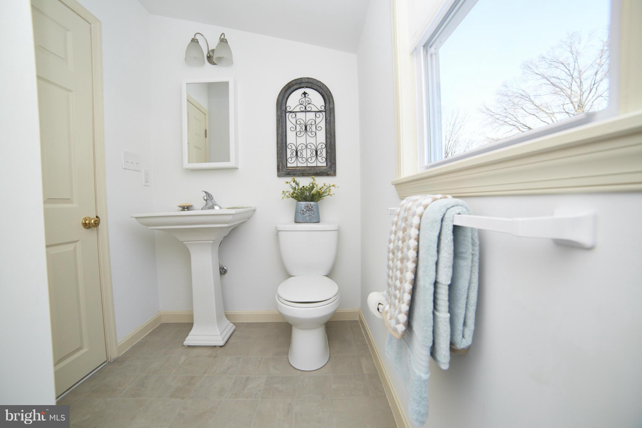 1616 Middleborough Road Baltimore, MD 21221 - Photo 29 of 30 Bath #2