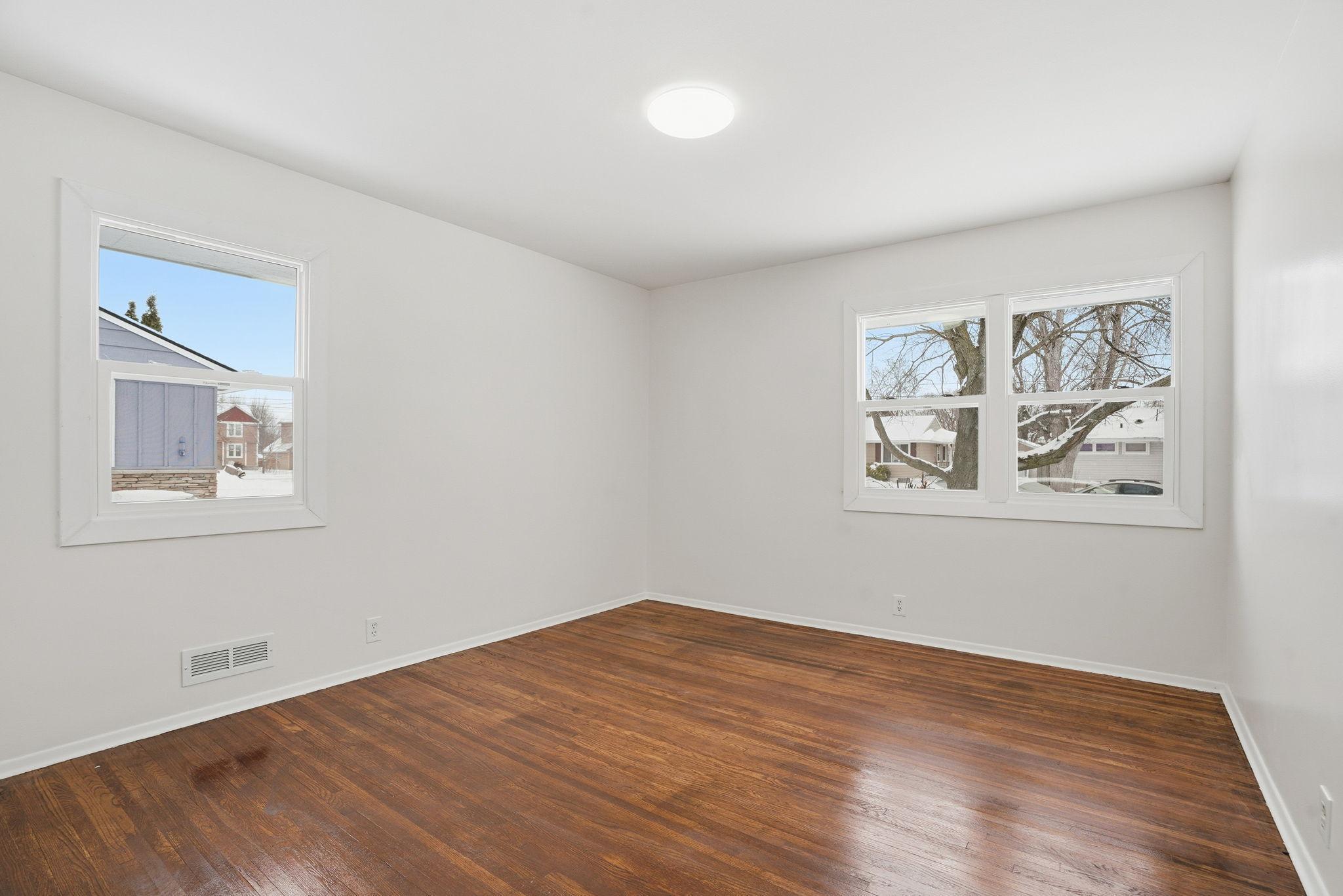 20685 Holiday Avenue Lakeville, MN 55044 - Photo 14 of 29