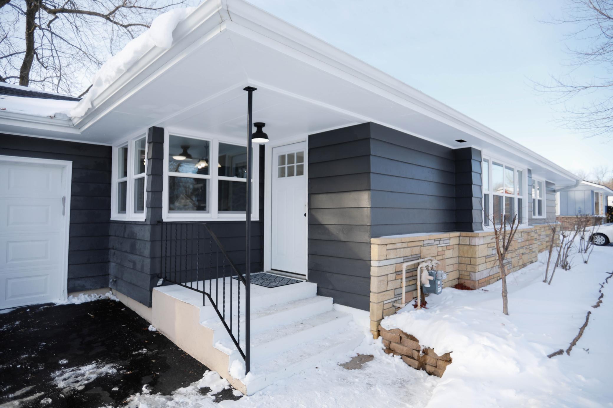 20685 Holiday Avenue Lakeville, MN 55044 - Photo 3 of 29