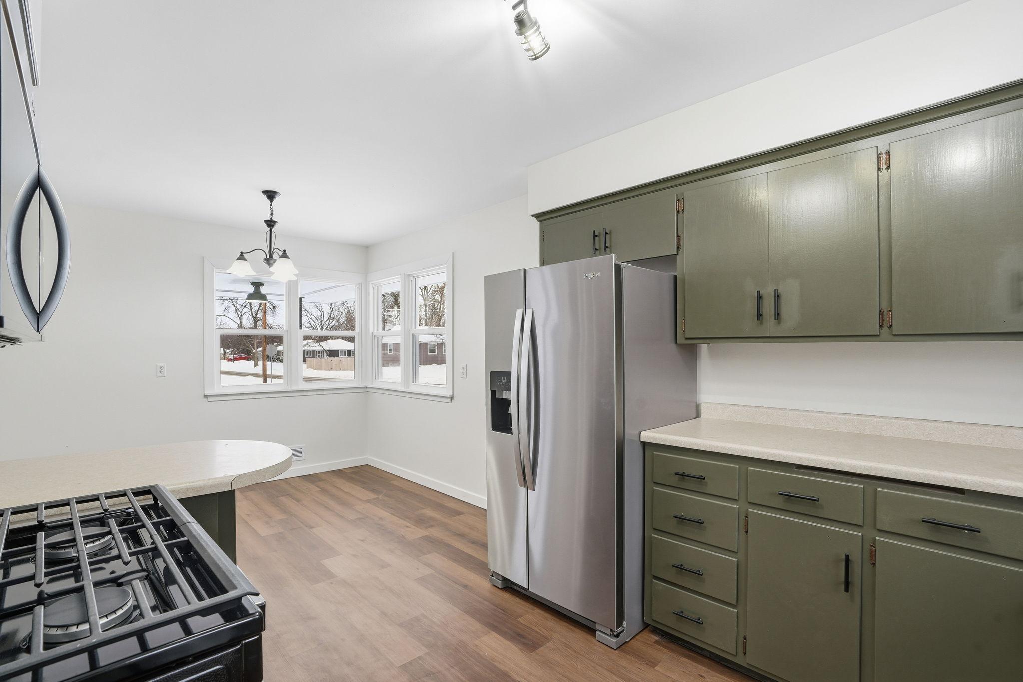 20685 Holiday Avenue Lakeville, MN 55044 - Photo 9 of 29