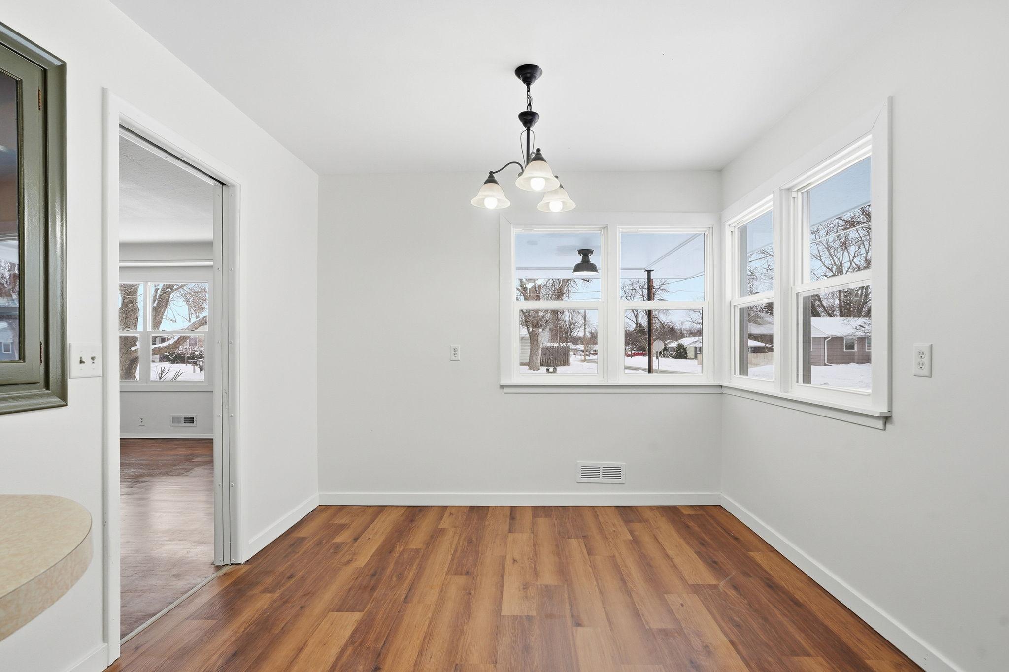 20685 Holiday Avenue Lakeville, MN 55044 - Photo 10 of 29