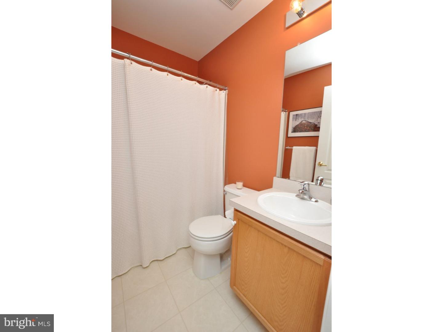 154 Castleton Road Delran, NJ 08075 - Photo 20 of 24 Bathroom