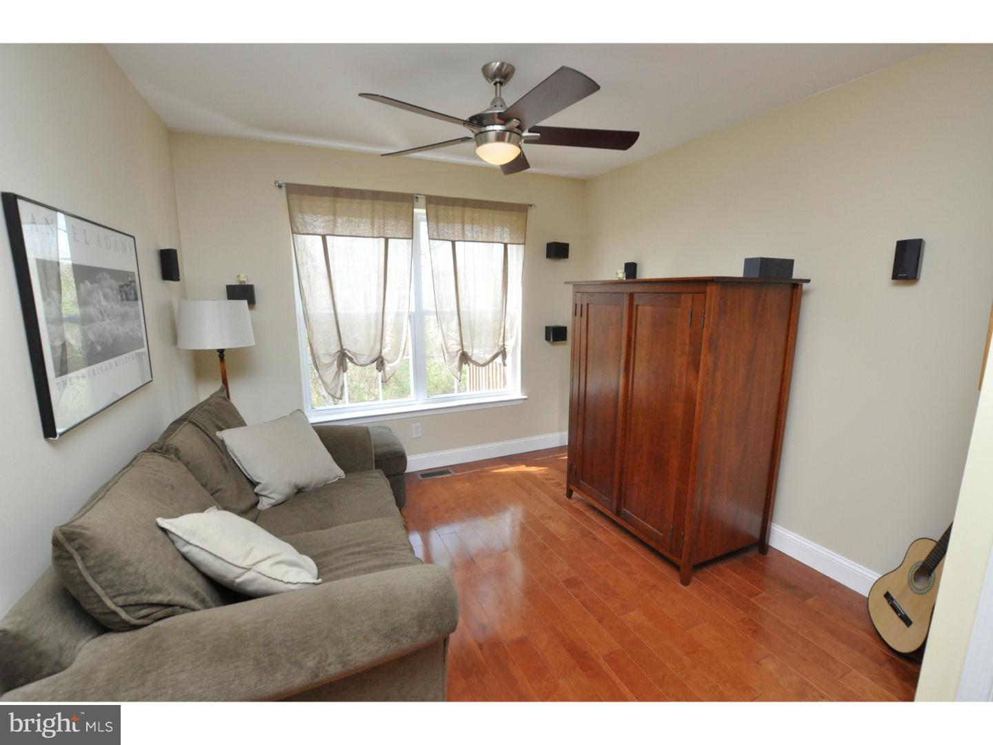 154 Castleton Road Delran, NJ 08075 - Photo 4 of 24 Den