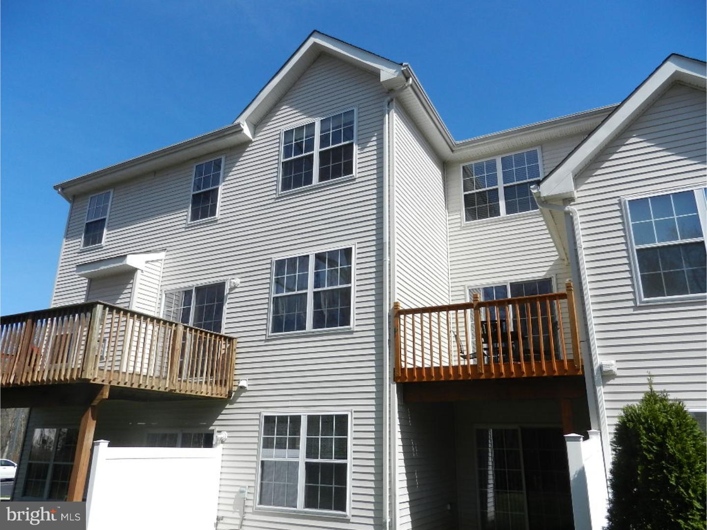 154 Castleton Road Delran, NJ 08075 - Photo 6 of 24 Exterior Back