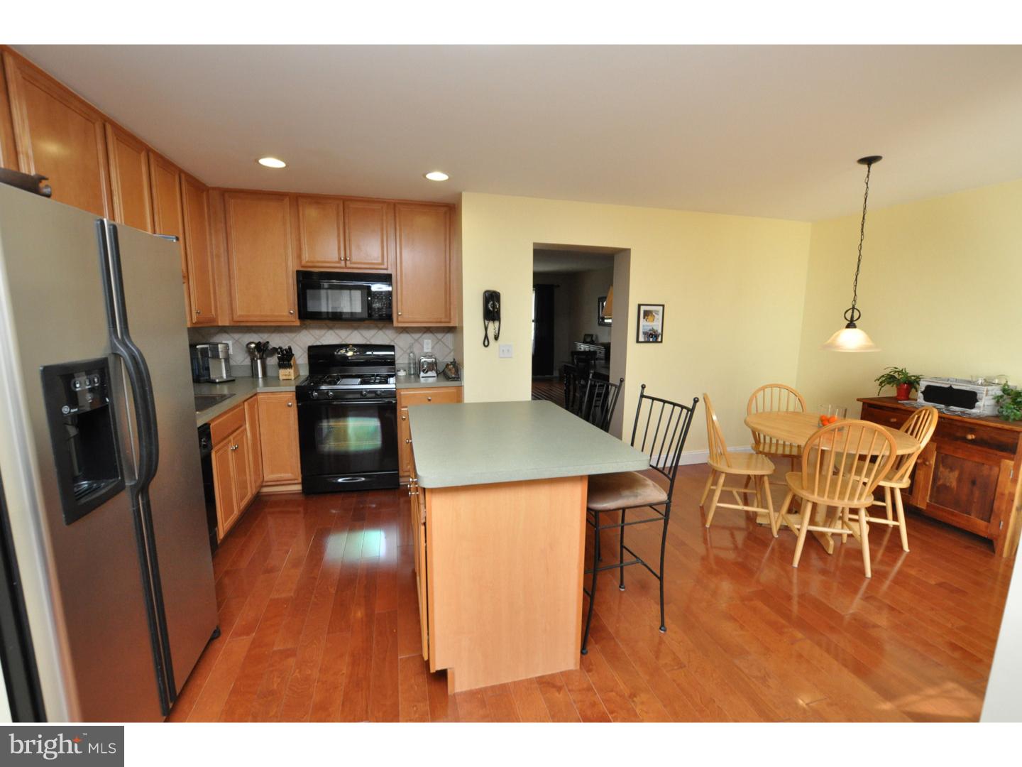 154 Castleton Road Delran, NJ 08075 - Photo 8 of 24 Kitchen