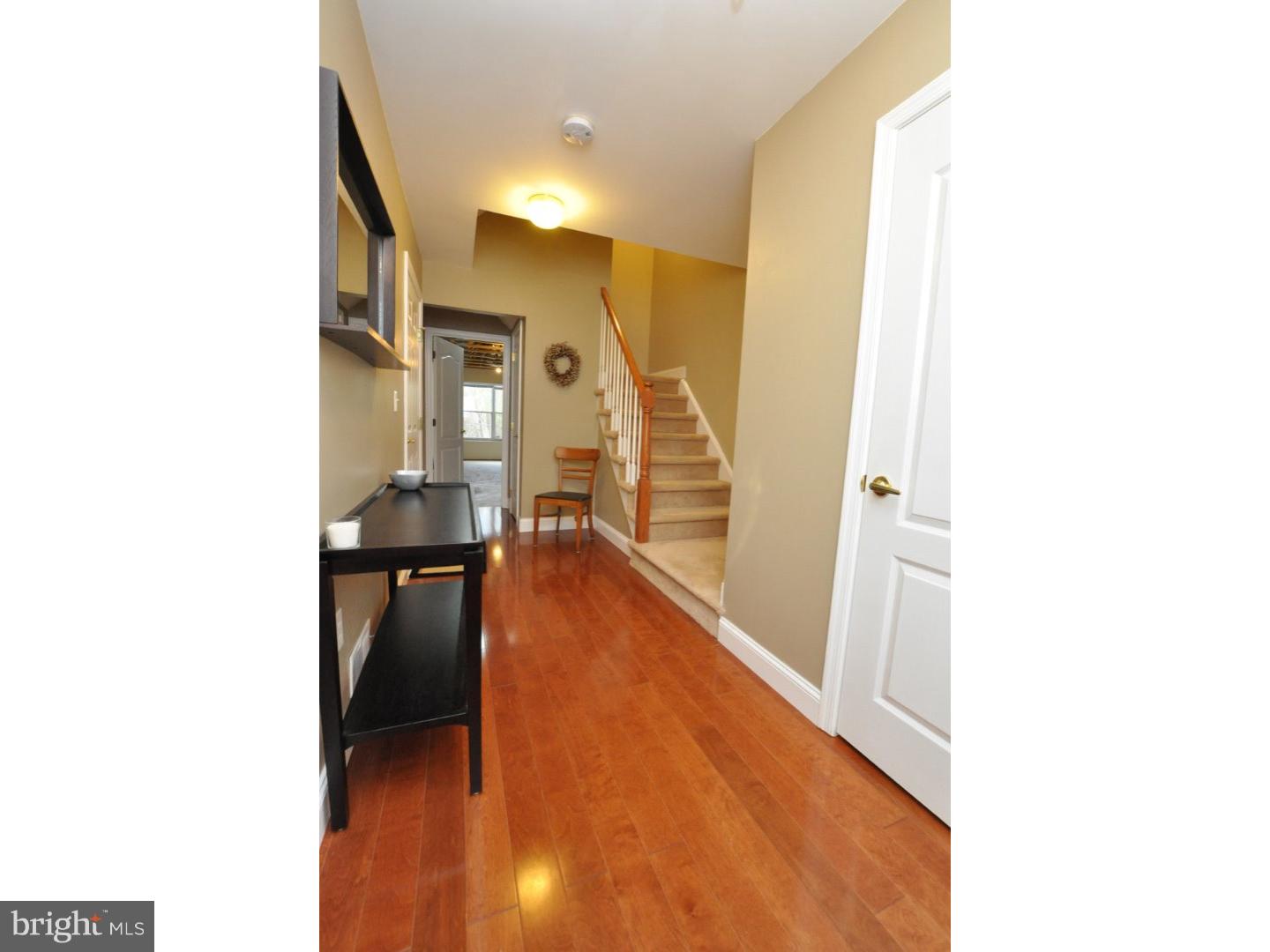 154 Castleton Road Delran, NJ 08075 - Photo 10 of 24 Foyer