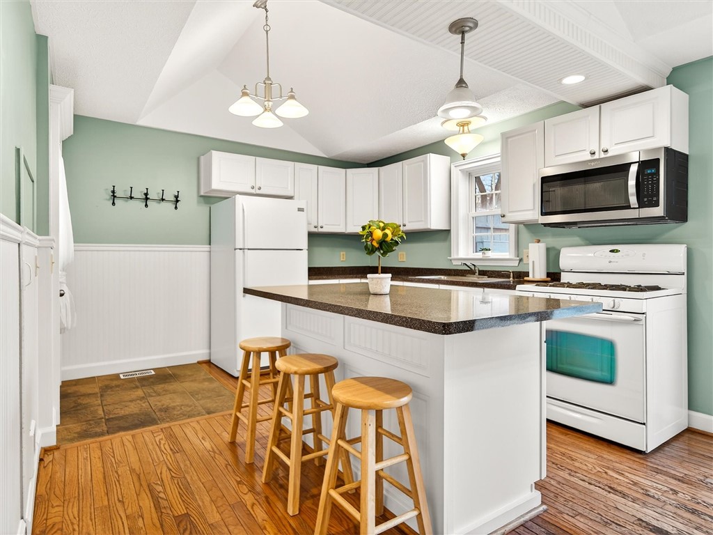 200 Genesee Street Avon, NY 14414 - Photo 7 of 35