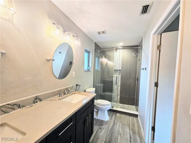 $1,650 | 523 Southeast 24th Avenue, Unit A, Cape Coral, FL 33990