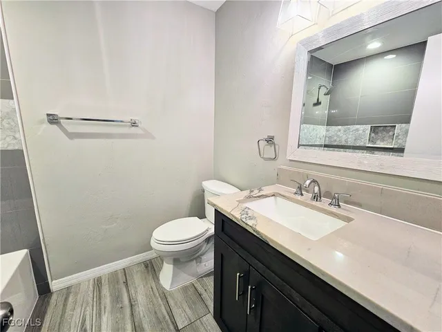 $1,650 | 523 Southeast 24th Avenue, Unit A, Cape Coral, FL 33990